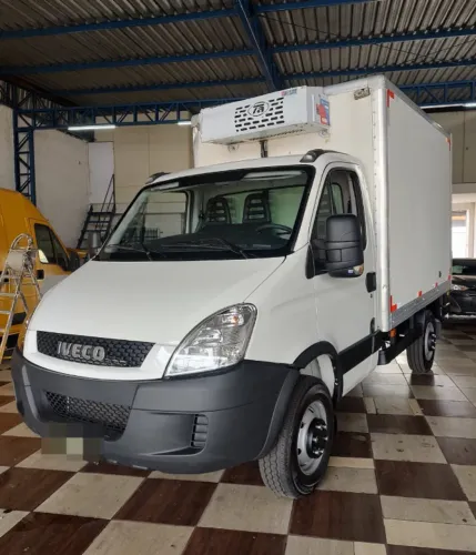 IVECO 35S14 BAÚ REFRIGERADO 2017