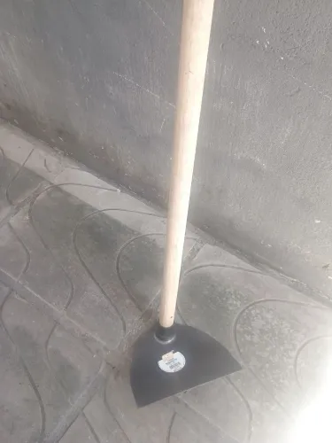 Vendo essa enxada nova como mostra as fotos