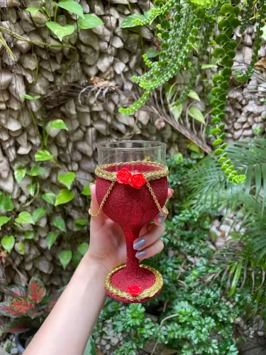 Taça personalizada vermelho e dourado