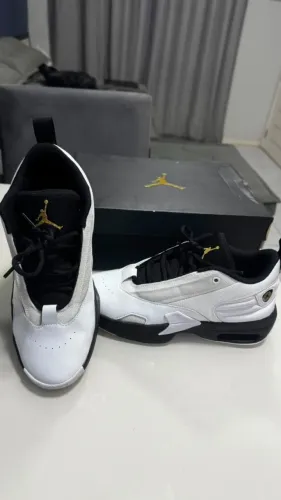 AIR JORDAN MAX AURA 6 ORIGINAL - TAMANHO 39