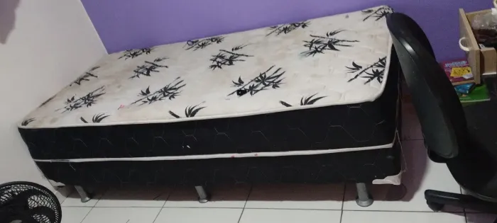 Cama de solteiro box 