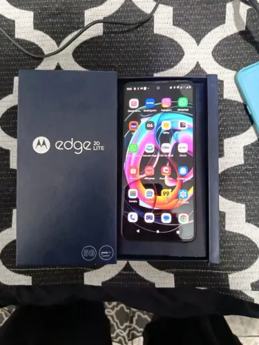Oportunidade!!!! Celular moto Edge 20 lite zerado funcionando perfeitamente 