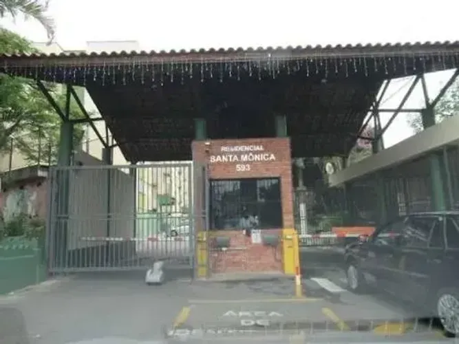 Imóvel para aluguel e venda possui 50 metros quadrados com 2 quartos
