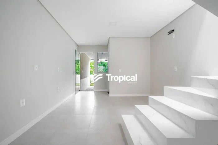Sobrado com 3 dormitórios à venda, 107 m² por R$ 640.000,00 - Velha - Blumenau/SC