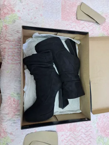 Vendo Bota seminova