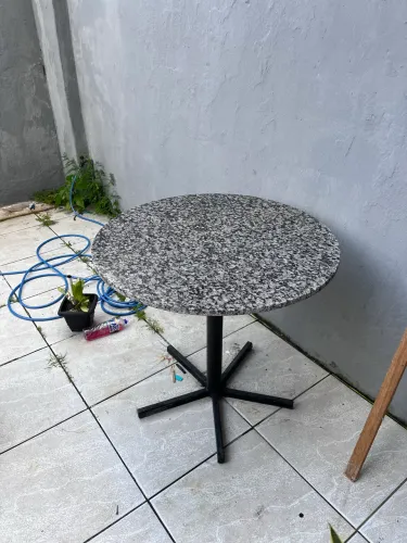 Mesa de mármore