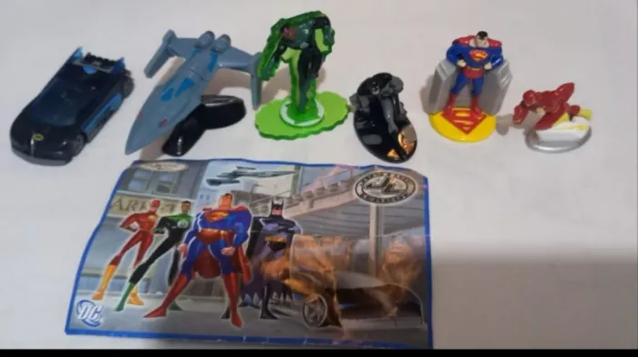 Kinder ovo coleção Liga da Justiça