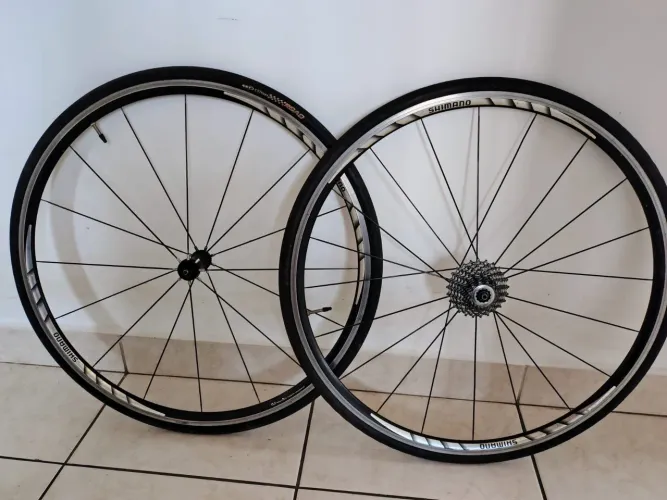 Rodas bike alumínio Shimano com K7 e pneus