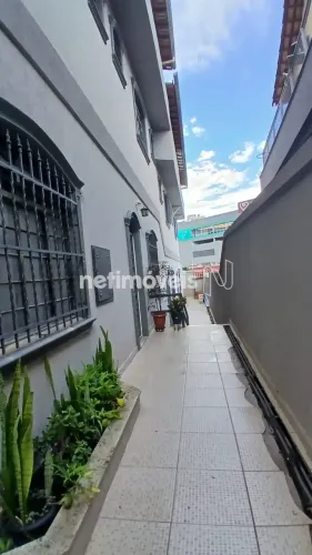 Excelente casa geminada no Dona Clara