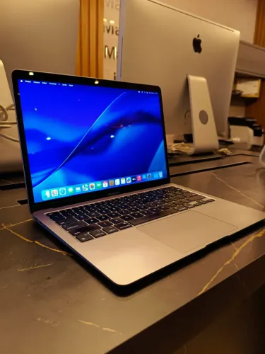 MacBook Air M1