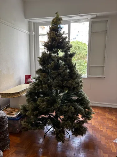 Árvore de Natal 2,20m x 1,30m