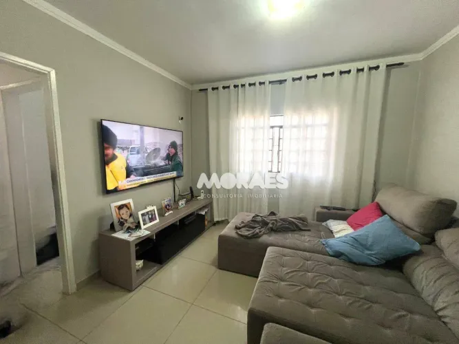 Casa com 5 quartos à venda, 250 m² por R$ 450.000 - Parque Vista Alegre - Bauru/SP
