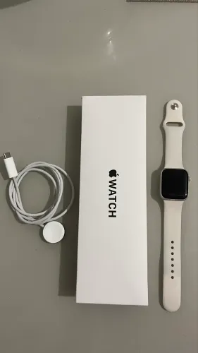 Apple Watch SE 3 40mm Starlight