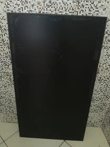 Vendo uma TV Samsung 55 polegadas precisar do aparelho pra ligar eu não tenho