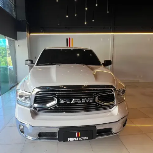 Ram Classic Laramie 5.7 V8 16V Gasolina 4X4 Aut. 2023