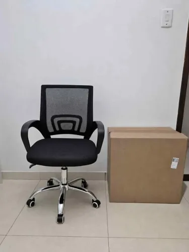 Cadeira Escritório Giratória Base Regulável 