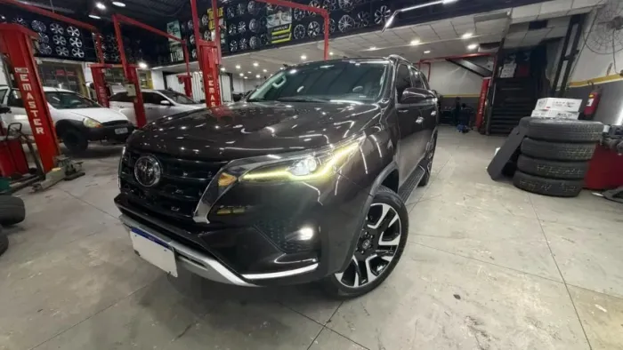 Toyota Hilux SW4 SRX 4X4 2.8 TDI 16V Dies. Aut. 2022