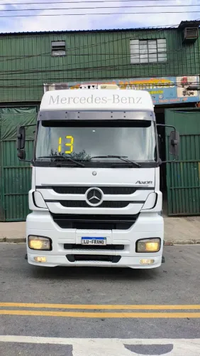 Axor 2544 2013 teto alto automático extremamente novo