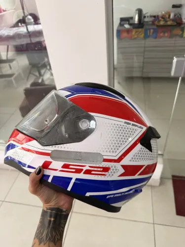 Capacete ls2 Infinity