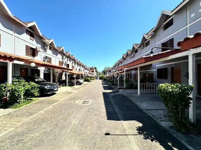 ALUGUEL, CASA EM CONDOMÍNIO no Bairro Camaquã, Porto Alegre.