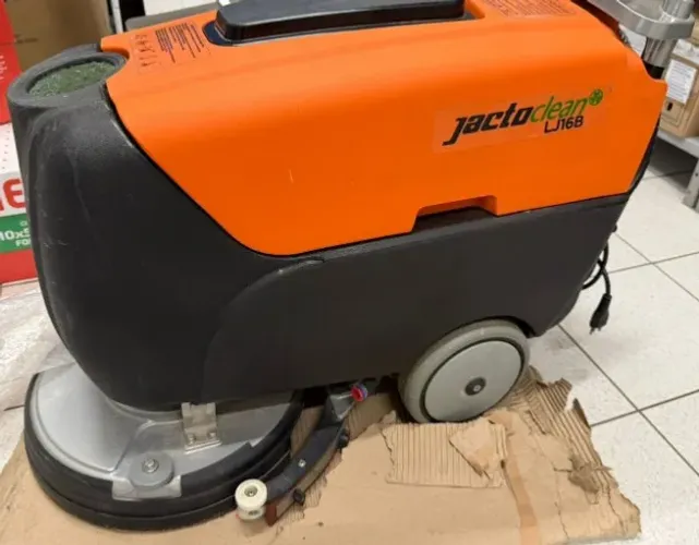 Lavadora de Piso Jacto LJ16B Semi Nova - Pouco Uso - 220V