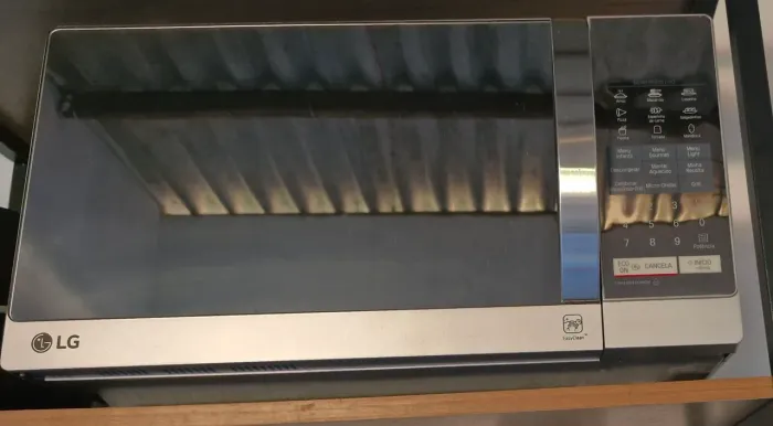 Micro-ondas LG 28 L Prata Espelhado
