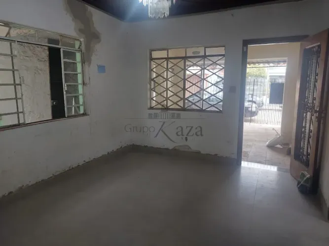 Oportunidade - Casa Residencial - Monte Castelo - 2 Dormitórios - 129m².