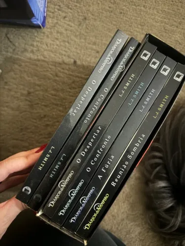 Box 4 livros ?Diários do vampiro?