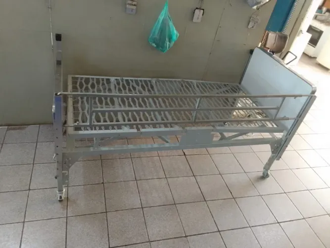 Cama Hospitalar manivela