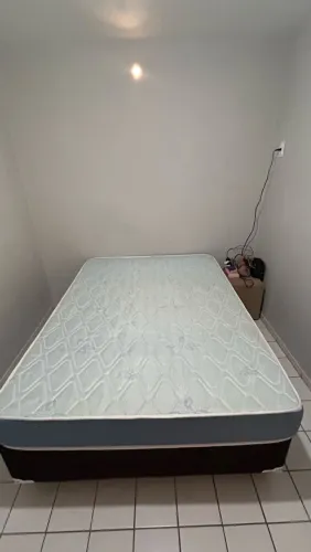 Vendo cama seminova de casal