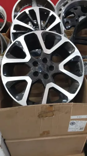 Jogo de roda jeep Aro 18 5x110 Preta brilhante diamantada e Semi nova