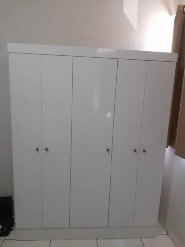 Guarda roupas 5 portas branco