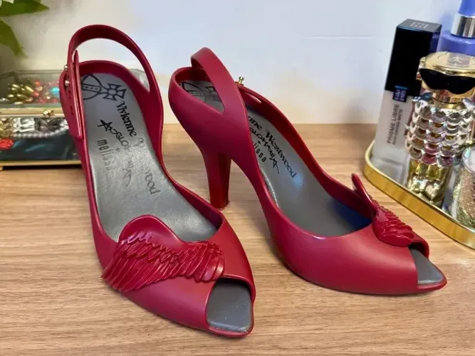 Melissa Lady Dragon + Vivienne Westwood Asas