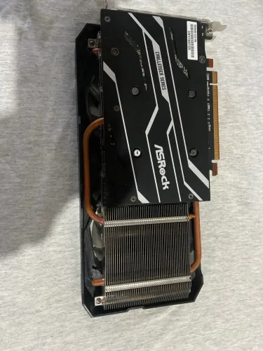 Placa de vídeo rx6600 (com defeito)