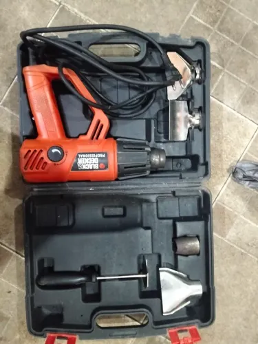 Soprador térmico Black& Decker 1800w