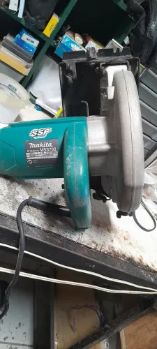 Serra circular makita madeira