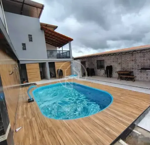 Imóvel para venda possui 1100 metros quadrados com 2 quartos em Centro - Chácara - MG