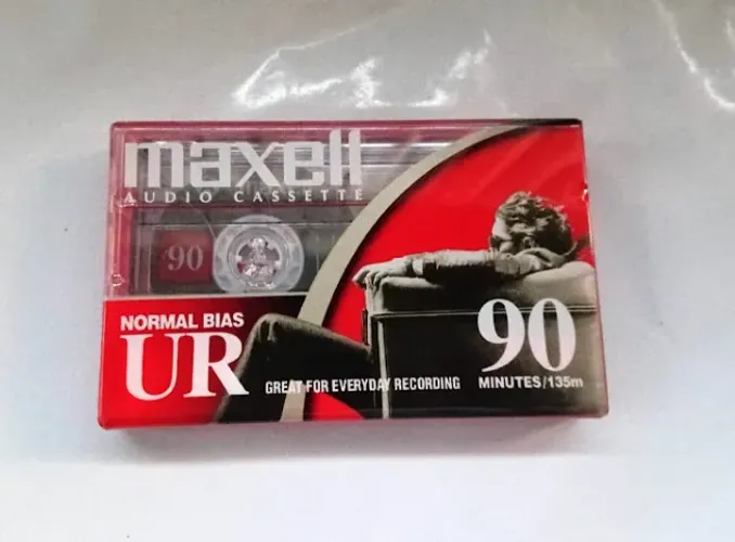 Fita K7 Audio Cassete Nova Lacrada Virgem Maxell Ur-90