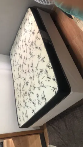 Vendo cama box usada só 1 mês