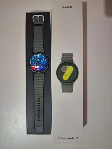 Galaxy Watch 7 44mm Bluetooth com 9 Pulseiras