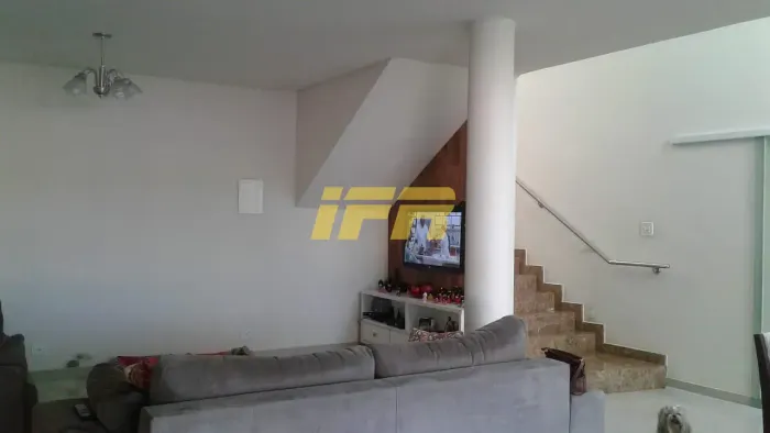 Sobrado com 3 dormitórios à venda, 313 m² por R$ 1.550.000,00 - Condomínio Recanto dos Est