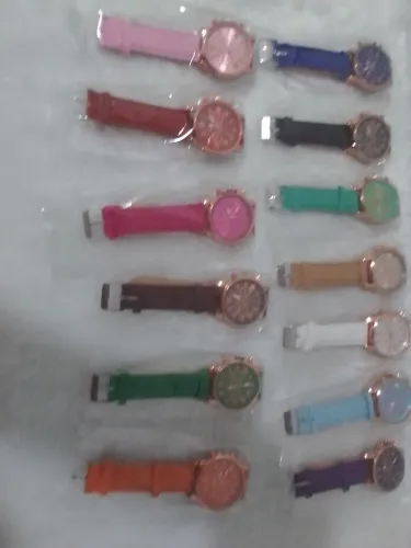 Roupas modas e artesanatos 