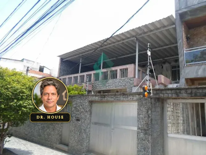 Mansão Luxuosa com 5 Quartos (1 Suíte), Piscina e Garagem para 4 Carros em Engenho de Dent