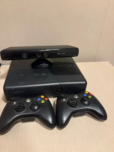 Xbox360 com Kinect semi novo