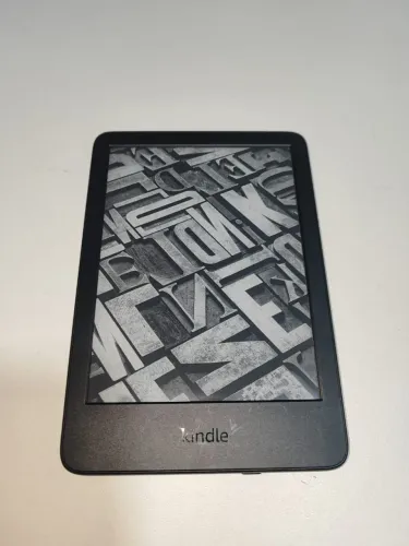 Amazon Kindle 11° Geração Preto 16GB Usado