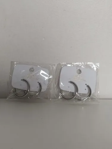 Brinco Prateado de aço inox 