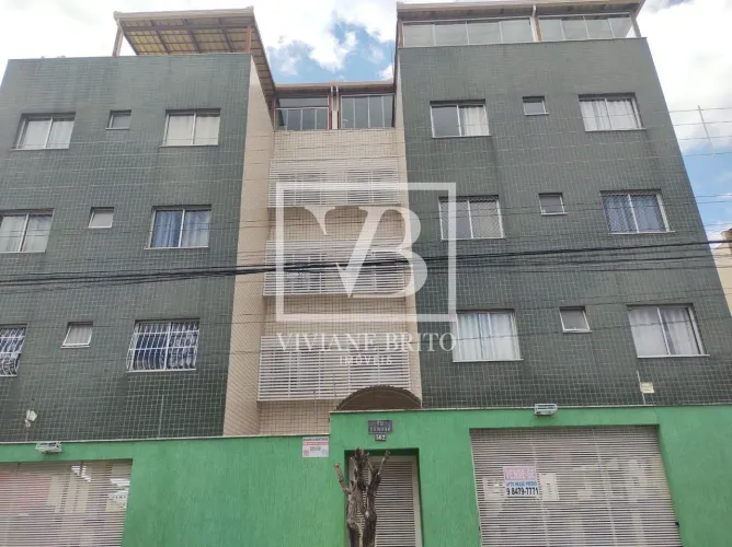 Excelente localização, armário na cozinha e banheiro elevador, vaga de garagem,