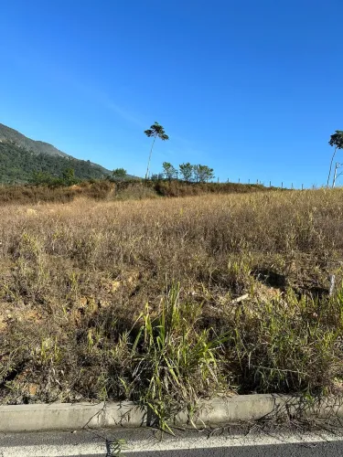 Terreno no Loteamento Alto do Tabuleiro - Palhoça/SC