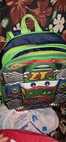 Mochila escola 3d em ótimo estado 