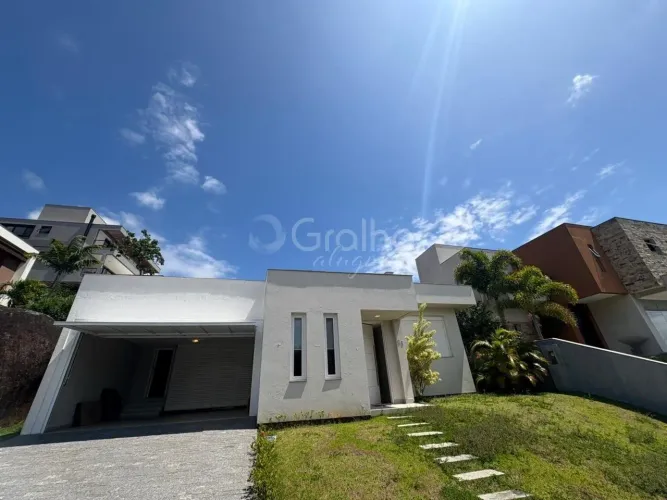 Casa 2 suítes no Cacupé